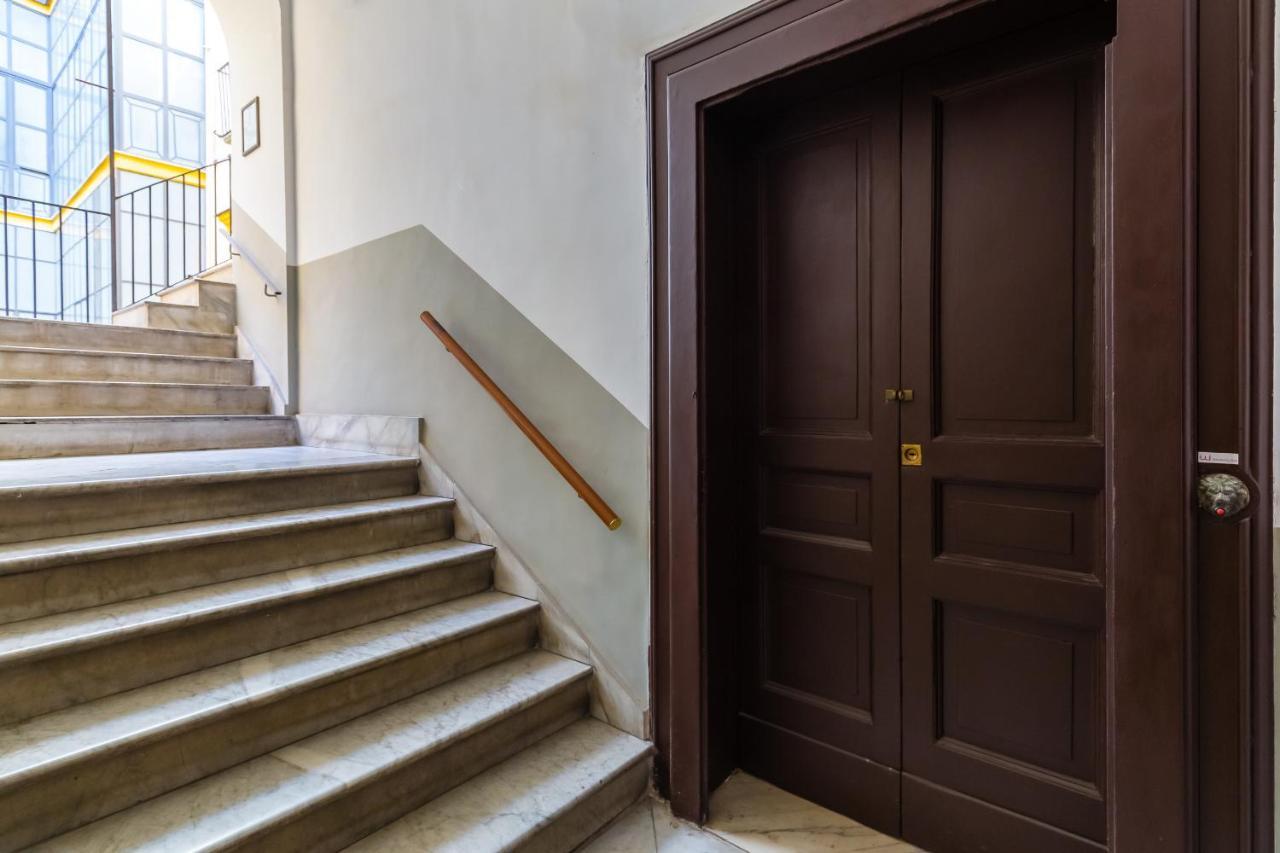 Appartamento A Santa Maria La Nova By Wonderful Italy เนเปิลส์ ภายนอก รูปภาพ